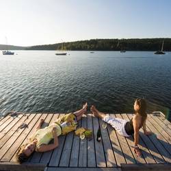 Urlaub am Thüringer Meer, Entspannung am Steg an der Bleilochtalsperre