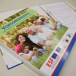 Vorsorgemappe Netz Gut leben und alt werden im SOK © Pressestelle Landratsamt / Alexander Hebenstreit
