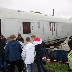 Impressionen aus dem Anti-Drogen-Zug "Revolution Train" und dem Rahmenprogramm Bahnhof Schleiz