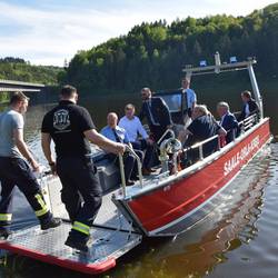 Inbetriebnahme/Übergabe des neuen Rettungsbootes des Saale-Orla-Kreises an die Stützpunktfeuerwehr Bad Lobenstein