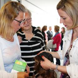 Ausstellung "Komm, wie du bist!" thematisiert Brustkrebs