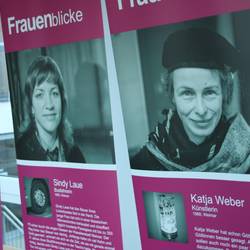 Impressionen von der Ausstellung "Frauenblicke"