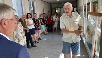 Triptiser Malfreunde porträtieren ihre schöne Heimat