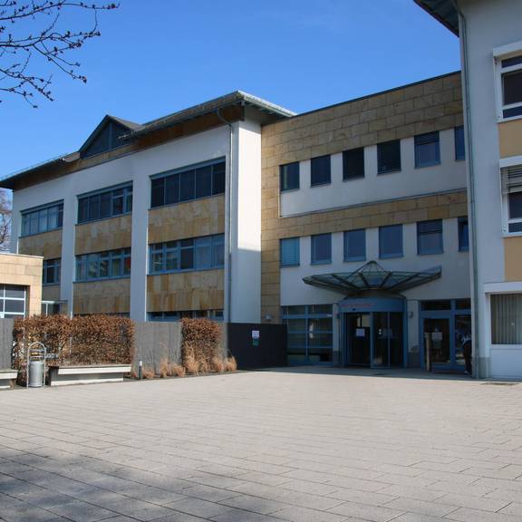 Offener Brief zur finanziellen Situation des Kreiskrankenhaus Schleiz © Pressestelle Landratsamt / Mandy Käßner Das Krankenhaus in Schleiz ist nach Auskunft von Aufsichtsrat und Geschäftsführung in keiner Weise insolvenz-gefährdet