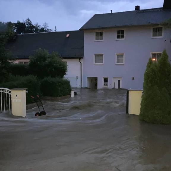 hw 1 © Nadine Hofmann/Privat Fotos von Unwetter/Starkregen im Bereich Hirschberg am 13. Juli 2021
