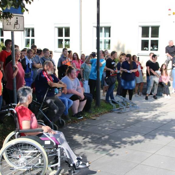 Impressionen von der  Eröffnung der Ausstellung "All inklusive" im Landratsamt in Schleiz