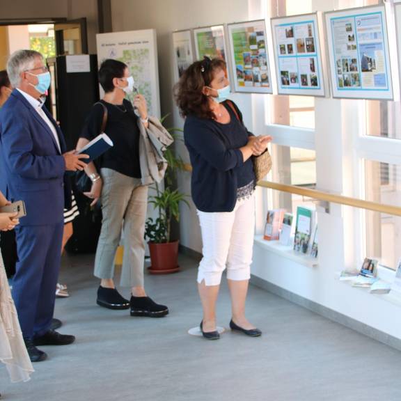 Impressionen von der  Eröffnung der Ausstellung "All inklusive" im Landratsamt in Schleiz