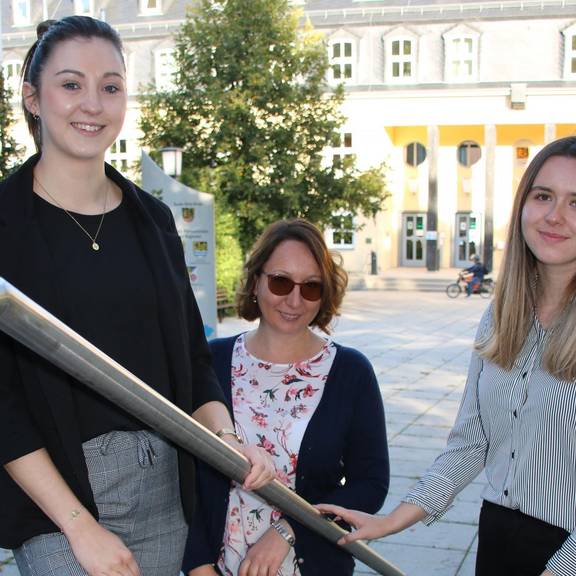Studentinnen ab 1. Oktober im Landratsamt des Saale-Orla-Kreises als Praxispartner der Dualen Hochschule Gera-Eisenach © Landratsamt Saale-Orla-Kreis, Pressestelle
