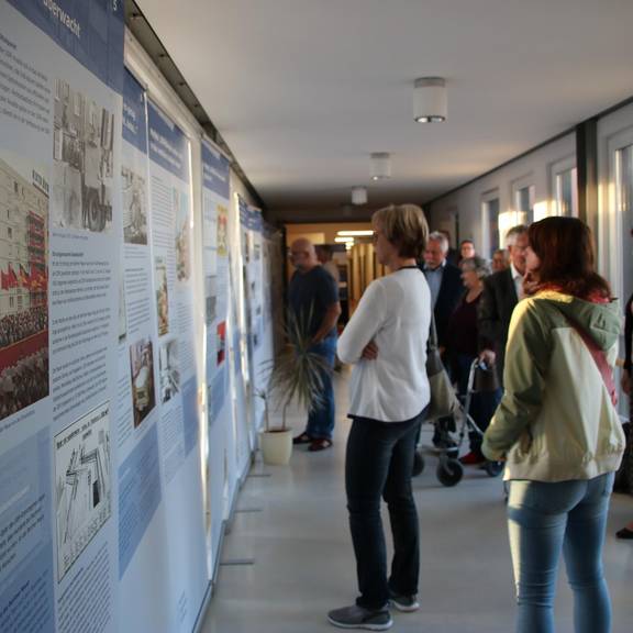 Impressionen von der Ausstellung DDR - Mythos und Wirklichkeit