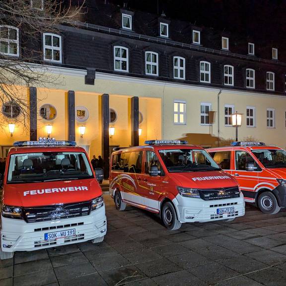 2024 01 05 neue feuerwehrfahrzeuge 1 Übergabe von drei neuen Feuerwehrfahrzeugen